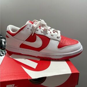 Nike Dunk Low Retro in University Red and White